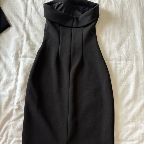 Aritzia Eyecatcher Dress - Picture 8 of 8